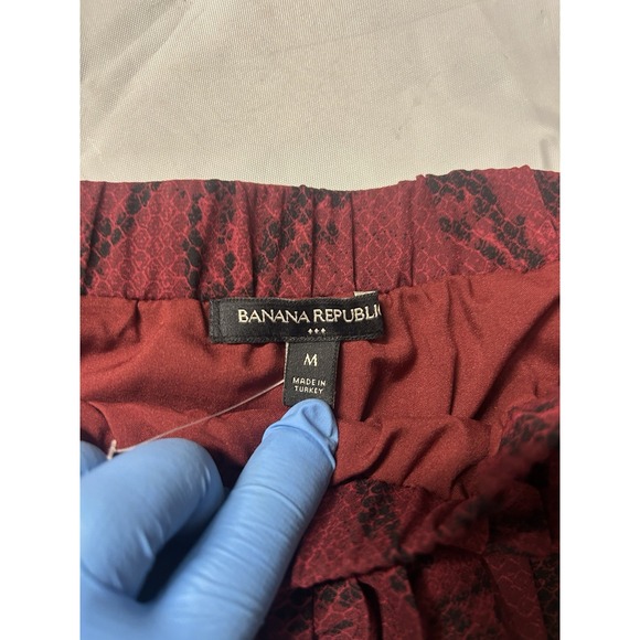 Banana Republic Red Snake Print Pleated Mini Skirt Women's Size M Lined - Picture 3 of 6